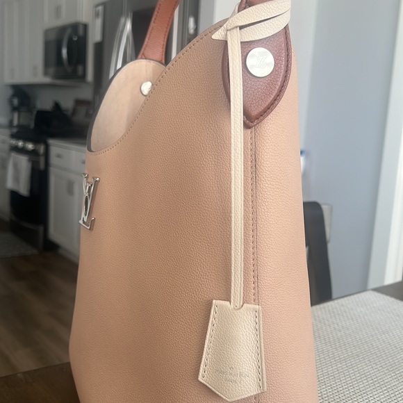 Lois Vuitton shoulder bag - Picture 3 of 12